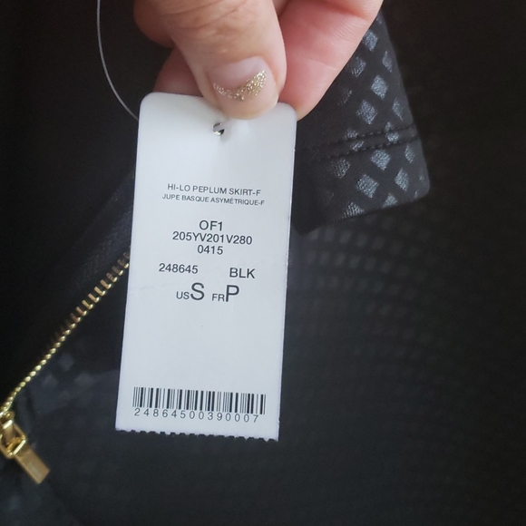 Bebe Tulip Skirt, new with tags - Picture 4 of 4